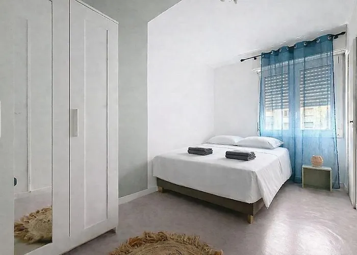 Apartment Calme Avec 2 Parking Gratuit *